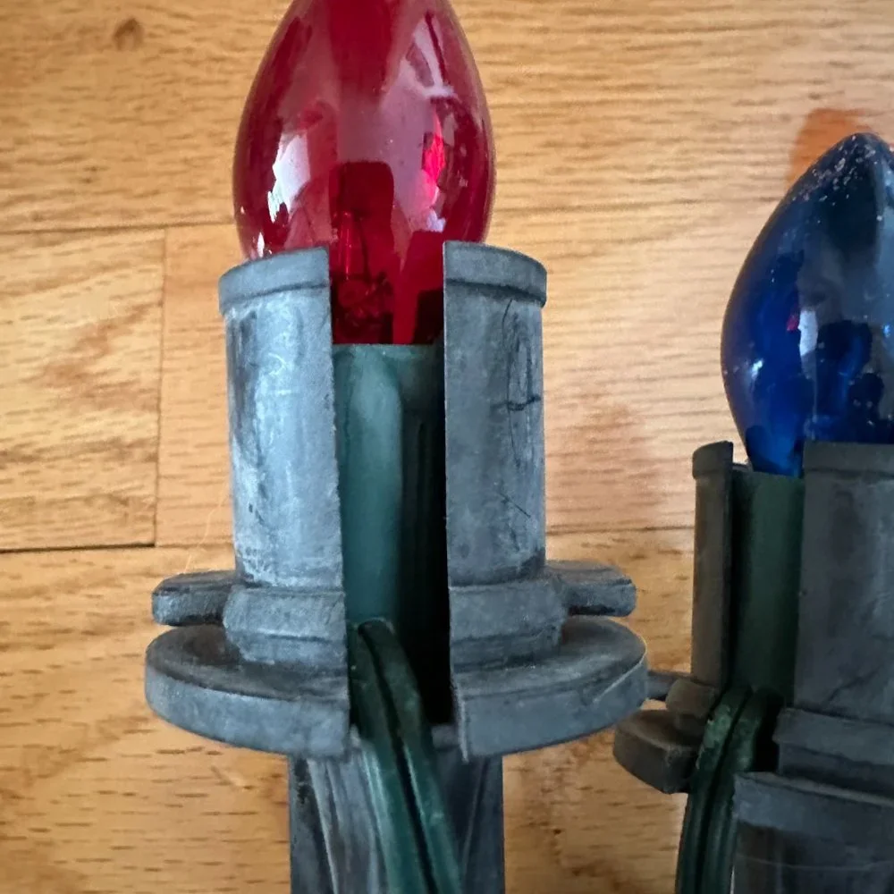 Set of 5 Dynagood Blow Molds Penguins with Lights and Lawn Stakes and BONUS 4